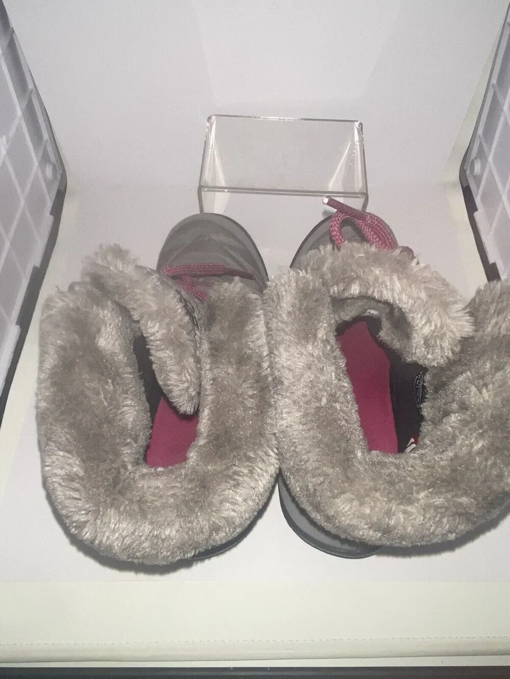 Columbia Waterproof Women's Snow Boots Size 4 Color Gray Condition Used